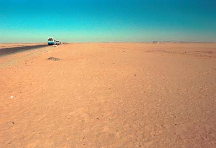 desert_to_abu_simbel.JPG