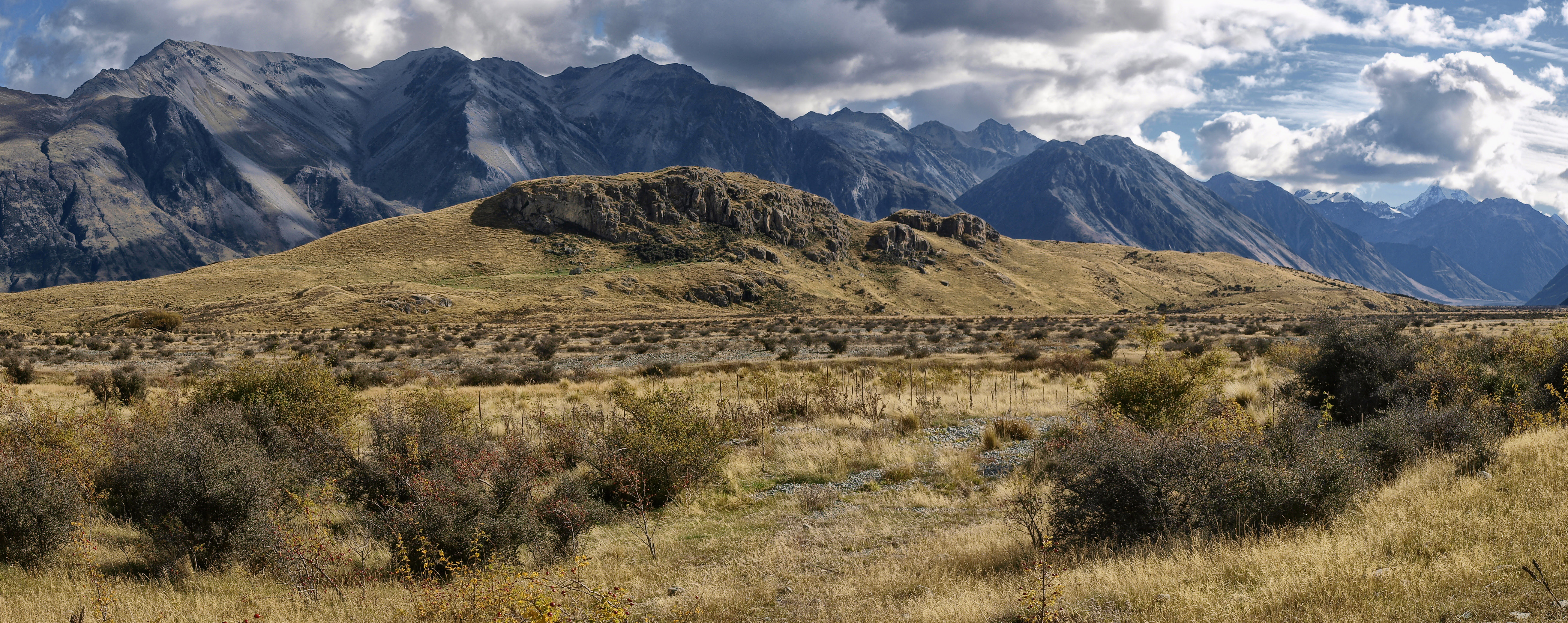 Mount_Sunday_aka_Edoras_Stock_by_Deceptico.jpg