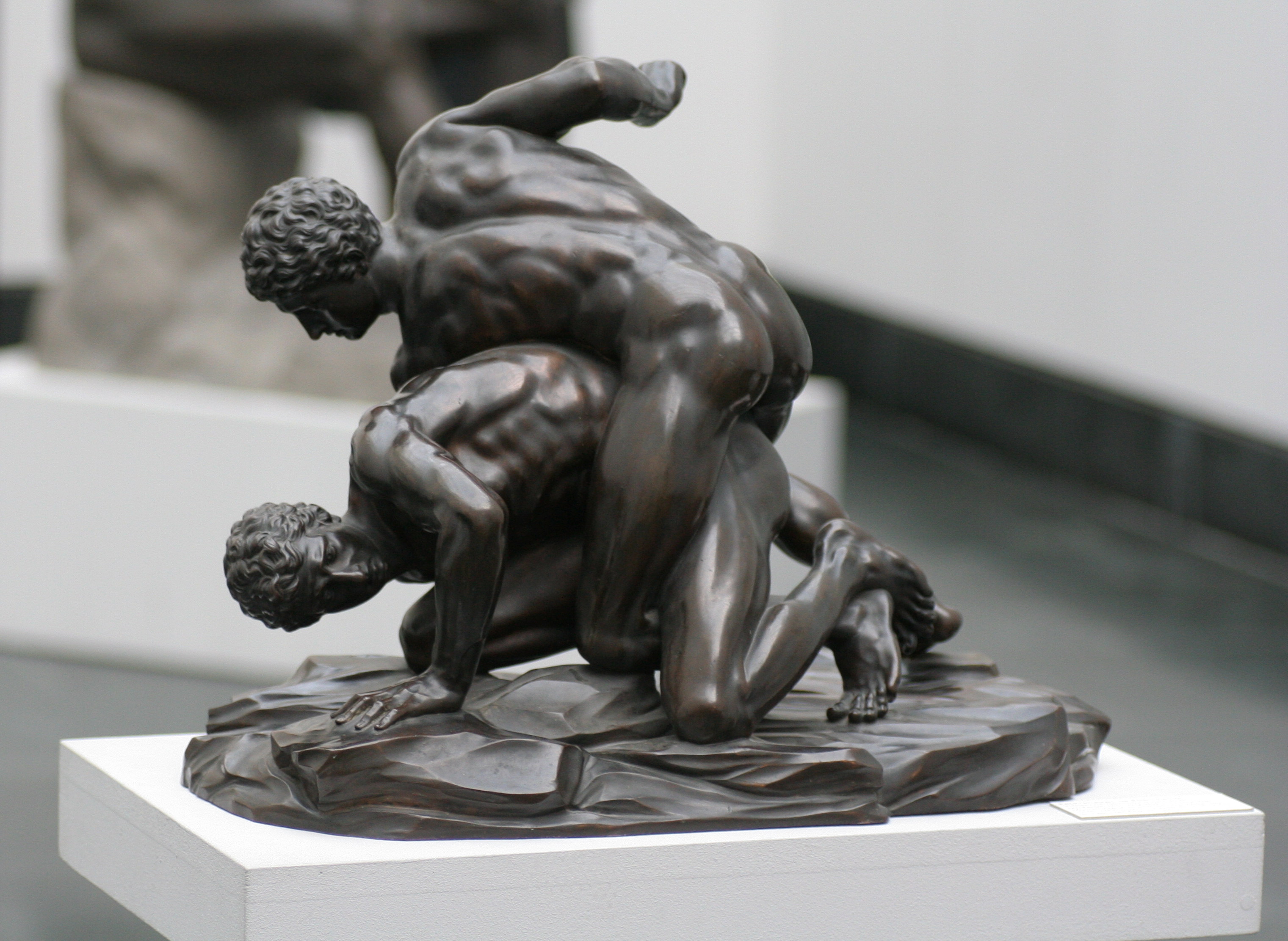 Pankratiasten_in_fight_copy_of_greek_statue_3_century_bC.jpg
