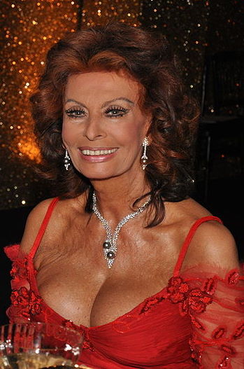 Sophia_Loren_in_June_2009.jpg